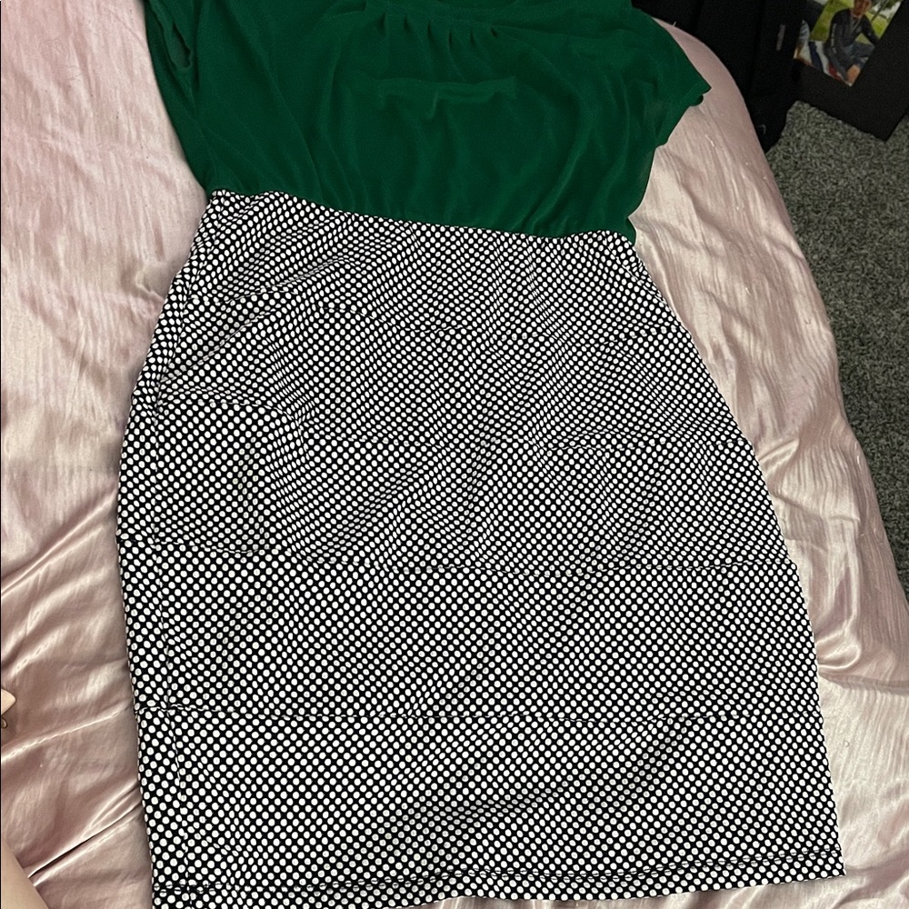 Enfocus Studio Green and Black Pencil Skirt